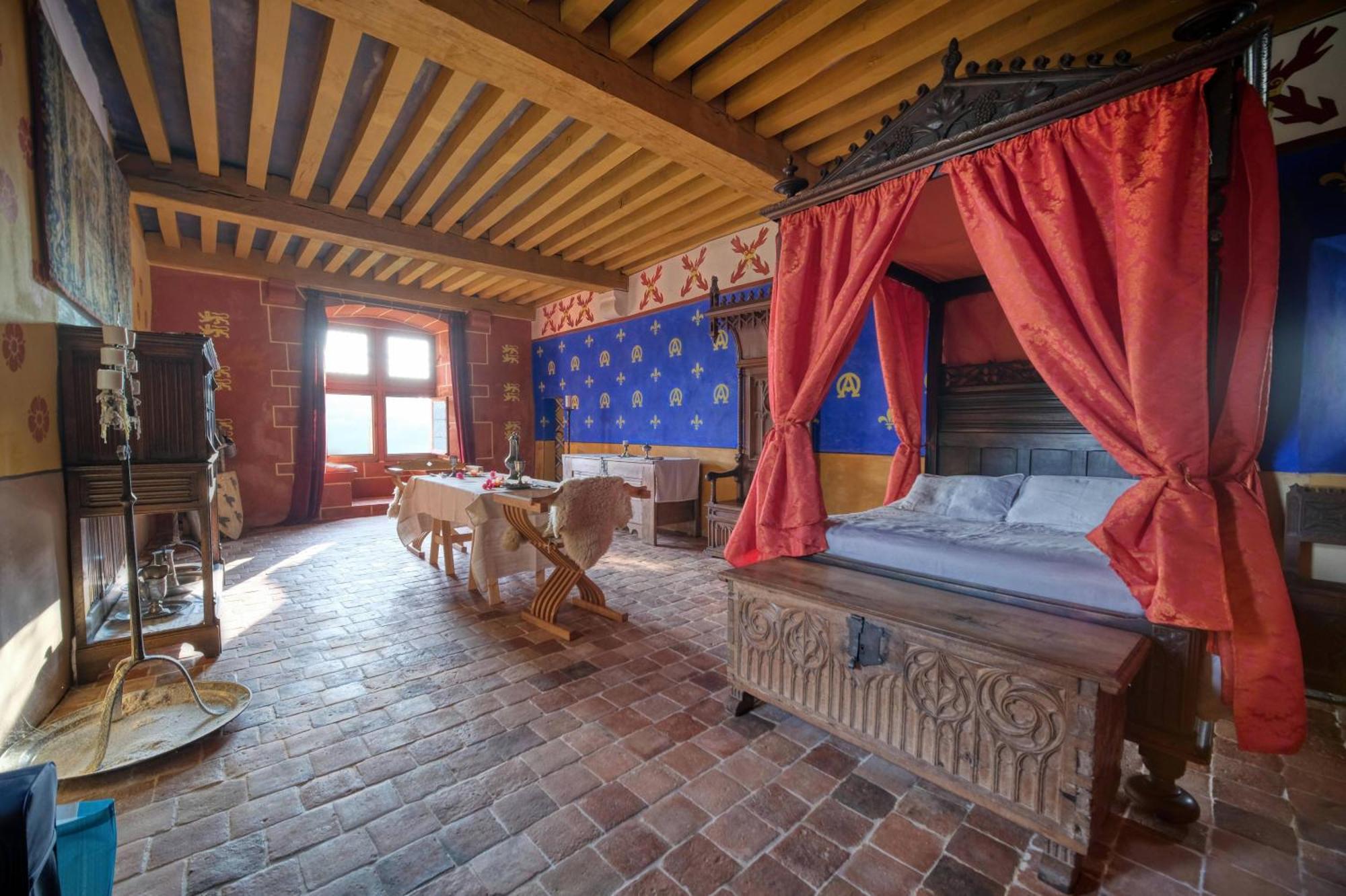 Chateau De Champrenault, Voyagez Dans Le Temps Exterior foto